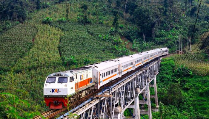 Penumpang KA Subsidi Tembus 10,36 Juta, Naik 7,38 Persen