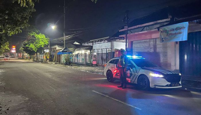 Cegah Balap Liar, Polisi Lumajang Gelar Patroli Blue Light Tiap Malam