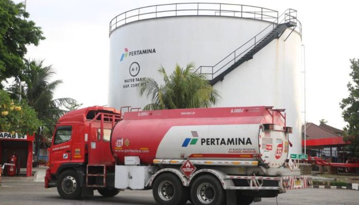 Pertamina Patra Niaga Kirim 100 MB BBM ke Shell Indonesia