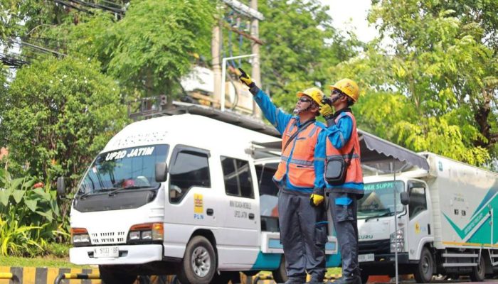 PLN Jatim Siagakan 5.451 Personel, Amankan Pasokan Listrik Selama Natal 2025 dan Tahun Baru 2026