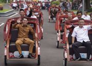 Presiden Prabowo Salurkan 100 Becak Listrik untuk Tukang Becak Tuban