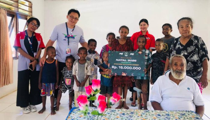 JNE Wujudkan Semangat Berbagi Kasih Lewat Aksi Sosial Natal 2025