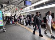 Imlek 2026: 42.668 Pelanggan Padati Kereta Api Wilayah Daop 8 Surabaya