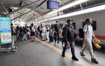 Imlek 2026: 42.668 Pelanggan Padati Kereta Api Wilayah Daop 8 Surabaya