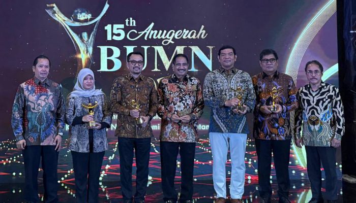 Transformasi Digital Berbuah Prestasi, TTL dan Dirutnya Raih Penghargaan di Anugerah BUMN Award 2026