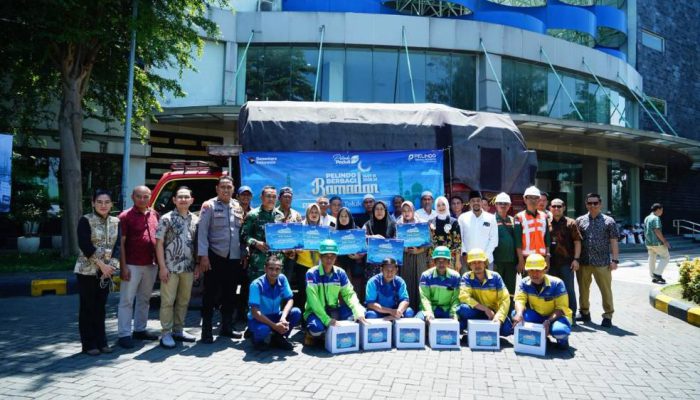 Terminal Teluk Lamong Salurkan 7.089 Paket Bantuan dalam Program Pelindo Berbagi Ramadhan