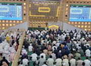 Ribuan Jemaah Padati Salat Idulfitri di Islamic Center Surabaya