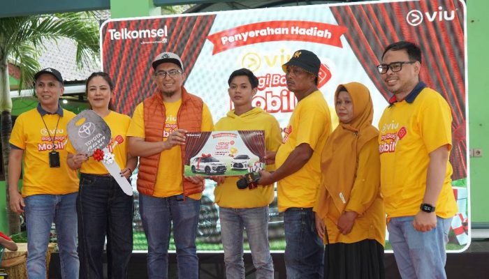 Dapat Hadiah Mobil, Warga Mantup Lamongan Diarak dengan Kearifan Lokal