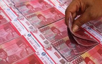 OJK Catat Kredit Investasi Naik Tajam, Ekonom Soroti Ketergantungan Fiskal