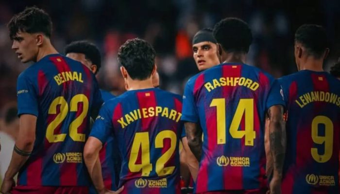 Barcelona Menutup Musim dengan Kekalahan, Lewandowski Cetak Gol Pamungkas