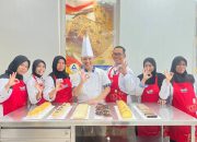 Bogasari Baking Center Bekali Guru SMKN 3 Kediri dengan Tren Bakery Berbasis Pangan Lokal