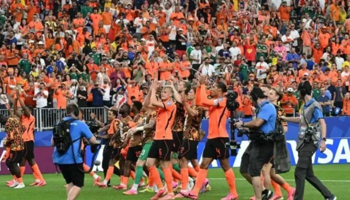 De Jong Curhat Soal Kritik, Sebut Banyak Orang Menonton Bola tapi Tak Memahaminya