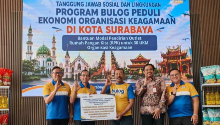 Bulog Salurkan Bantuan TJSL kepada 30 UMKM Mitra Rumah Pangan Kita di Surabaya