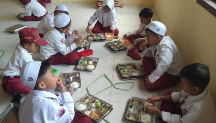 Efisiensi Rp30 Triliun, BGN Siapkan Rp240,2 Triliun untuk MBG 2027