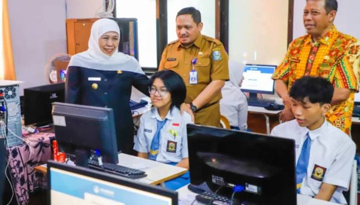 Khofifah Beri Motivasi 438.126 Murid di Jatim Jelang Tes Kemampuan Akademik 2026