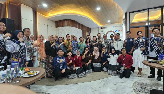 Perkuat Pelindungan Konsumen, BRI Dukung Gerai CERDAS PeKA di Universitas Airlangga